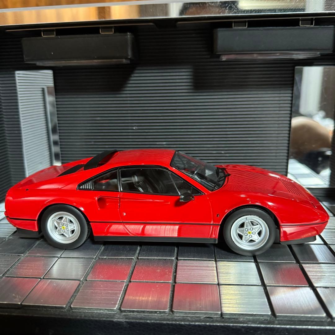 絶版未展示品 KKスケール 1/18 フェラーリ 328 GTB 1985