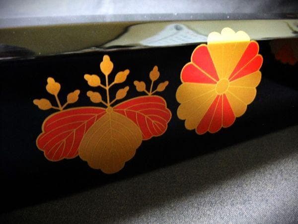 輪島塗 炉縁 菊桐蒔絵 【孝雅】若島孝雅 塗師蒔絵師 黒真塗 本