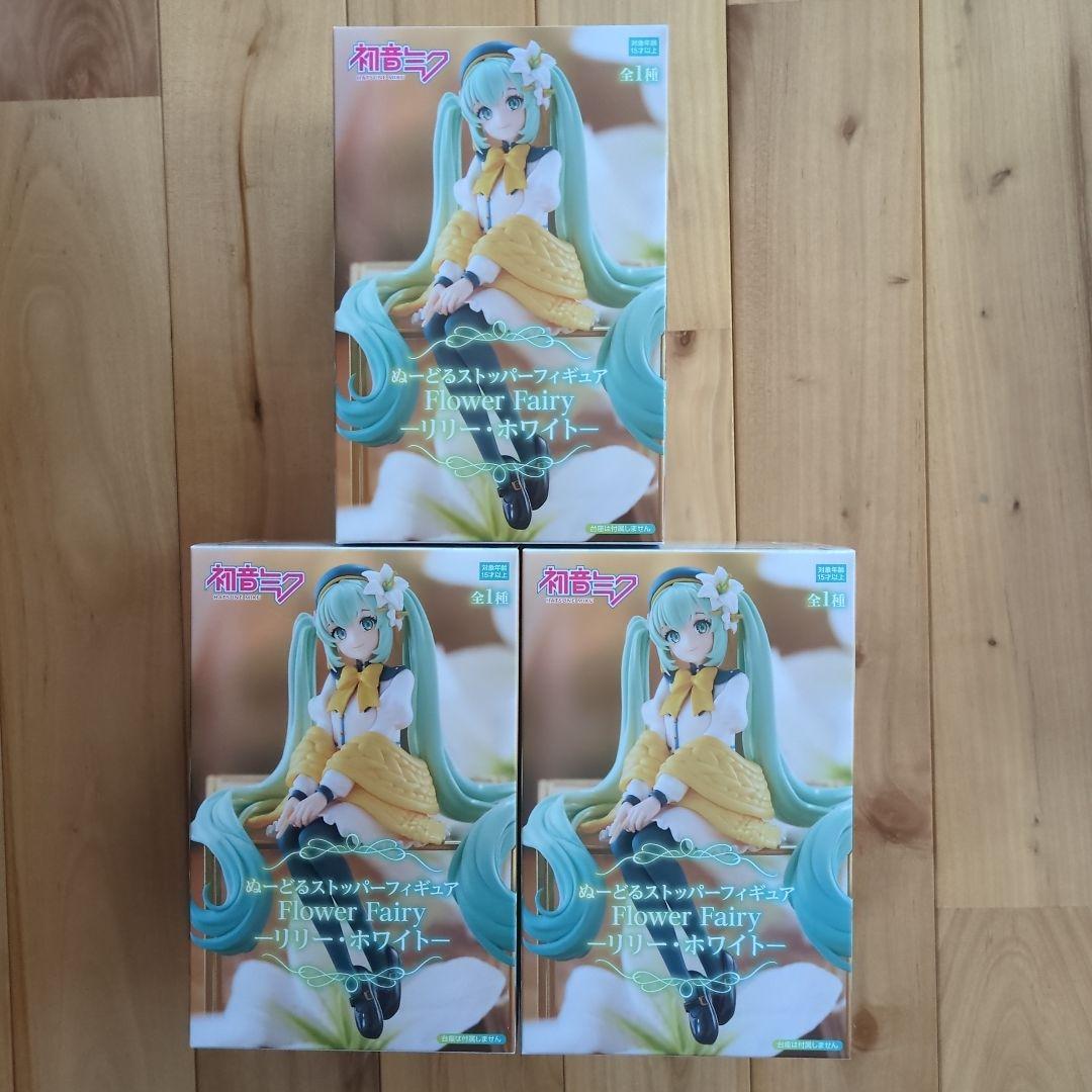 初音ミク　フィギュア　39個セット　猫耳Tシャツ・シナモロール　など