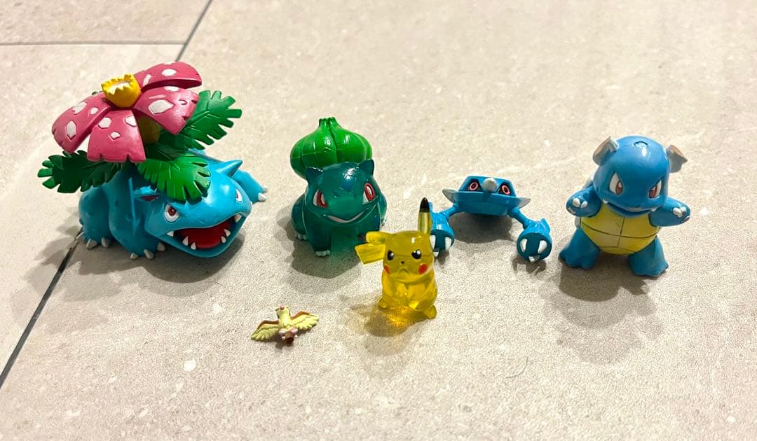 ポケモン フィギュア レアピカチュウ フシギダネ クリア ミニフィギュア