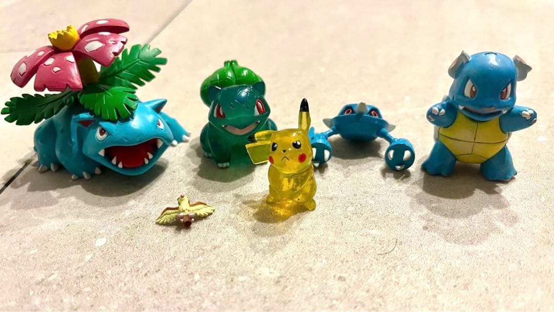 ポケモン フィギュア レアピカチュウ フシギダネ クリア ミニフィギュア