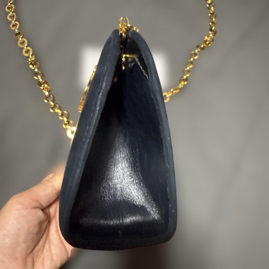 最終価格　フェラガモ チェーン ショルダーバッグ ガンチーニ　ゴールド金具