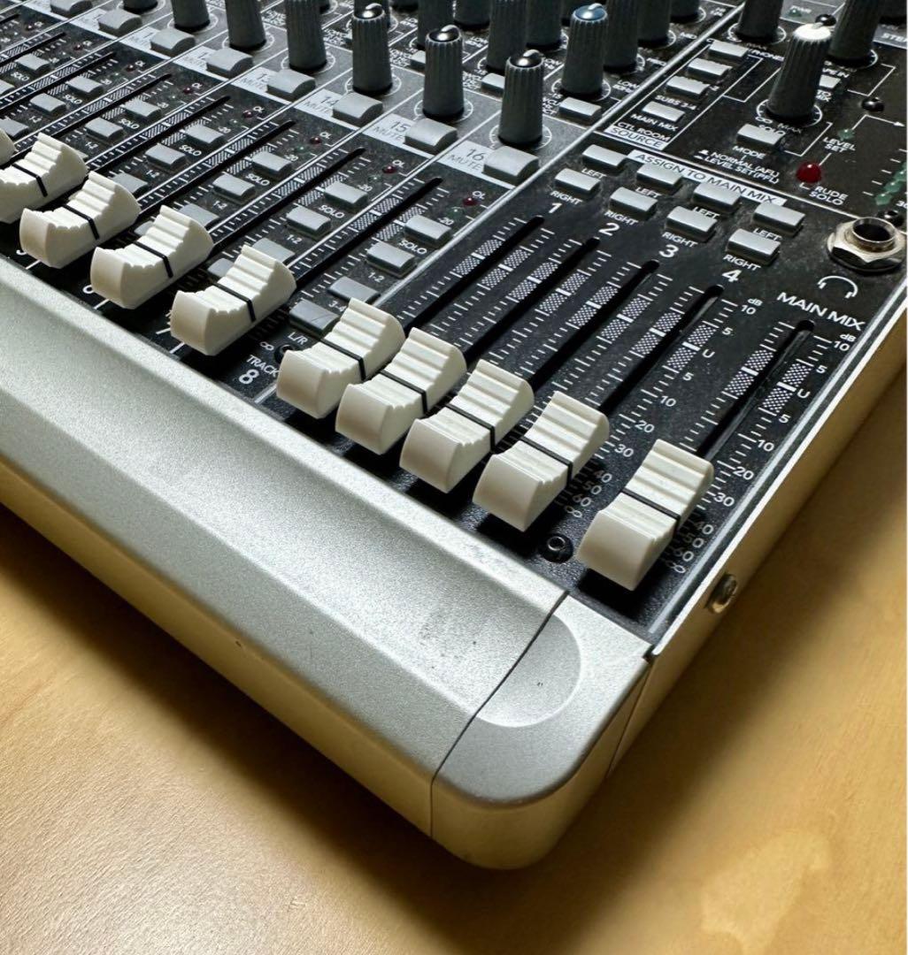 【年末年始特別値下げ】Mackie 1604VLZ3 16チャンネルミキサー