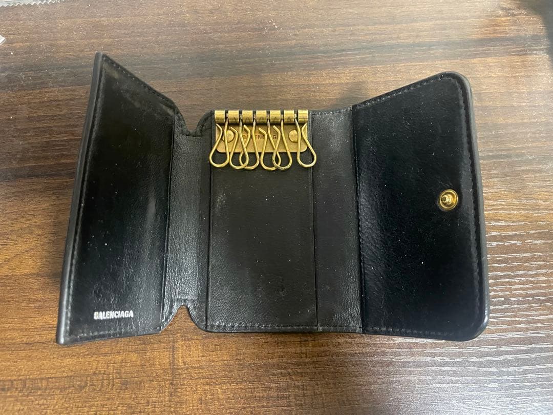 BALENCIAGA ブラック レザー キーケース