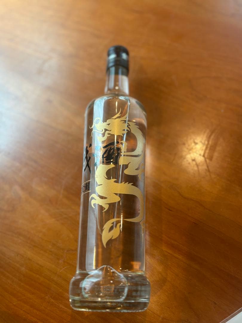 戦酒 黒金龍 台湾白酒 新品未開封 箱付き - メルカリ