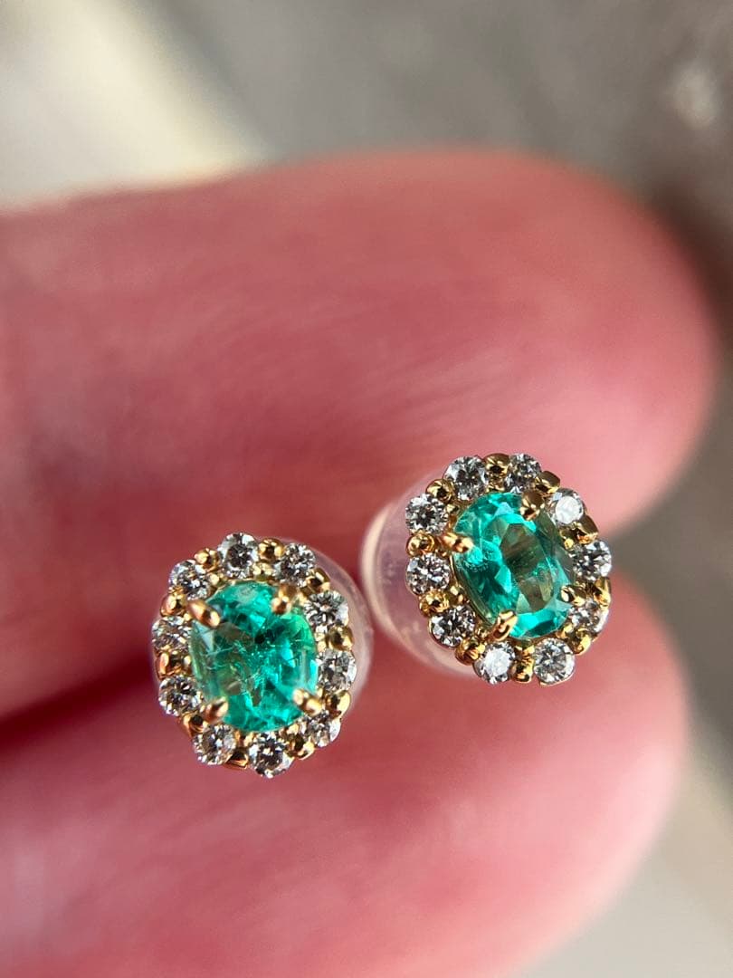 新品K18YGエメラルド0.22ctダイヤモンドピアス - メルカリ