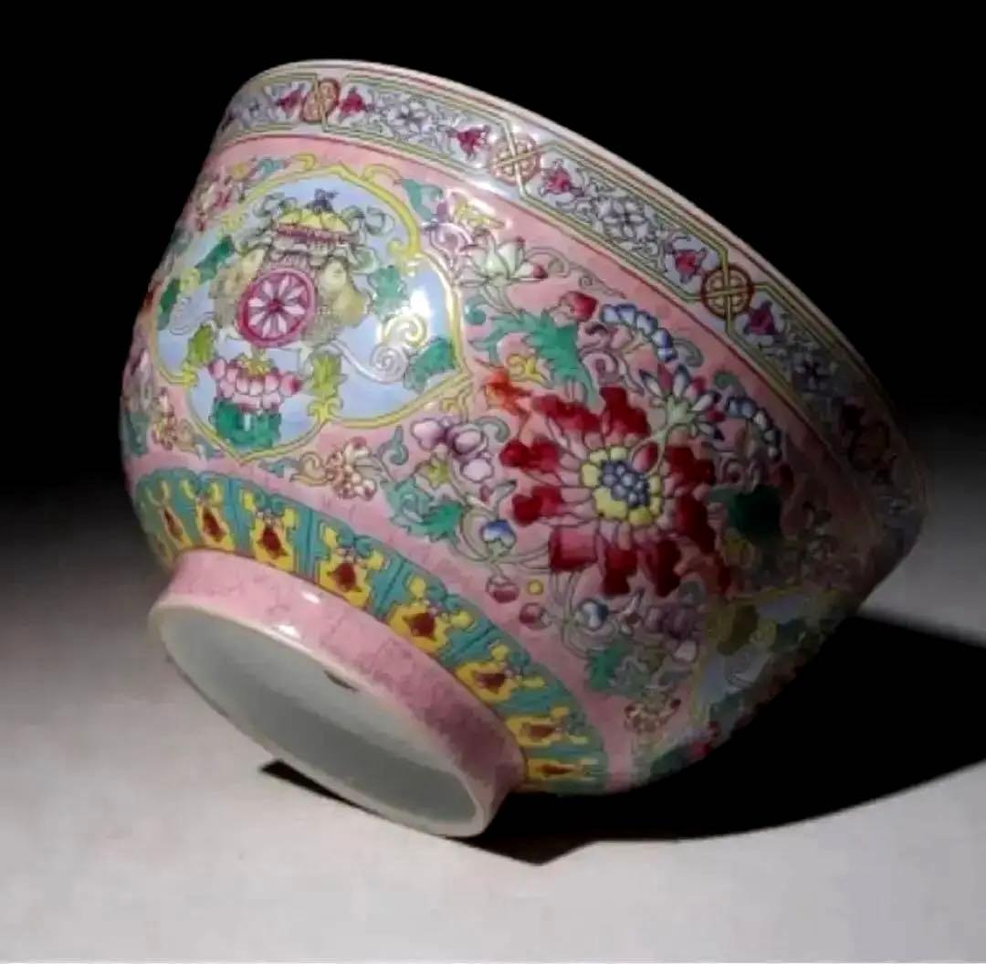 中国骨董 康熈御製 粉彩 纏枝花紋 魚 蝙蝠 粉彩茶碗 中国古玩