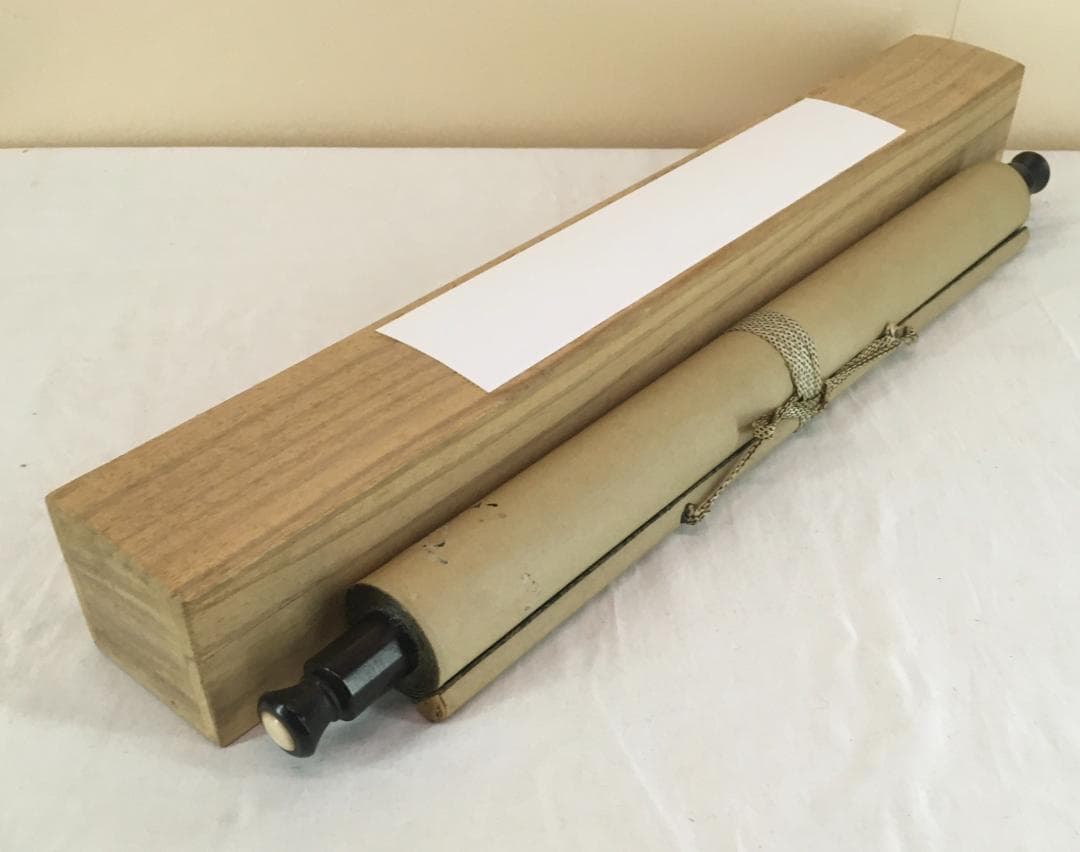 活き活き！[方銘(サンズイに名)・紙本・花卉図]／中国字画