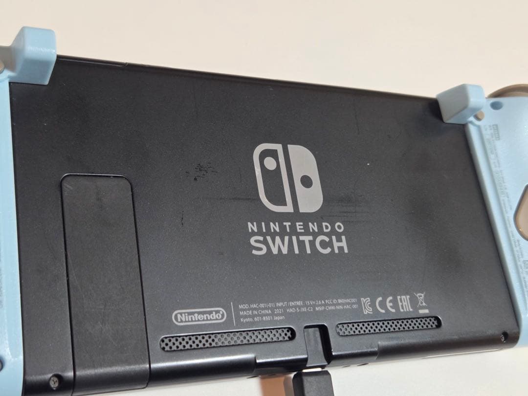 Nintendo Switch本体＋ホリパッドミニ ピカチュウ＆ミミッキュセット