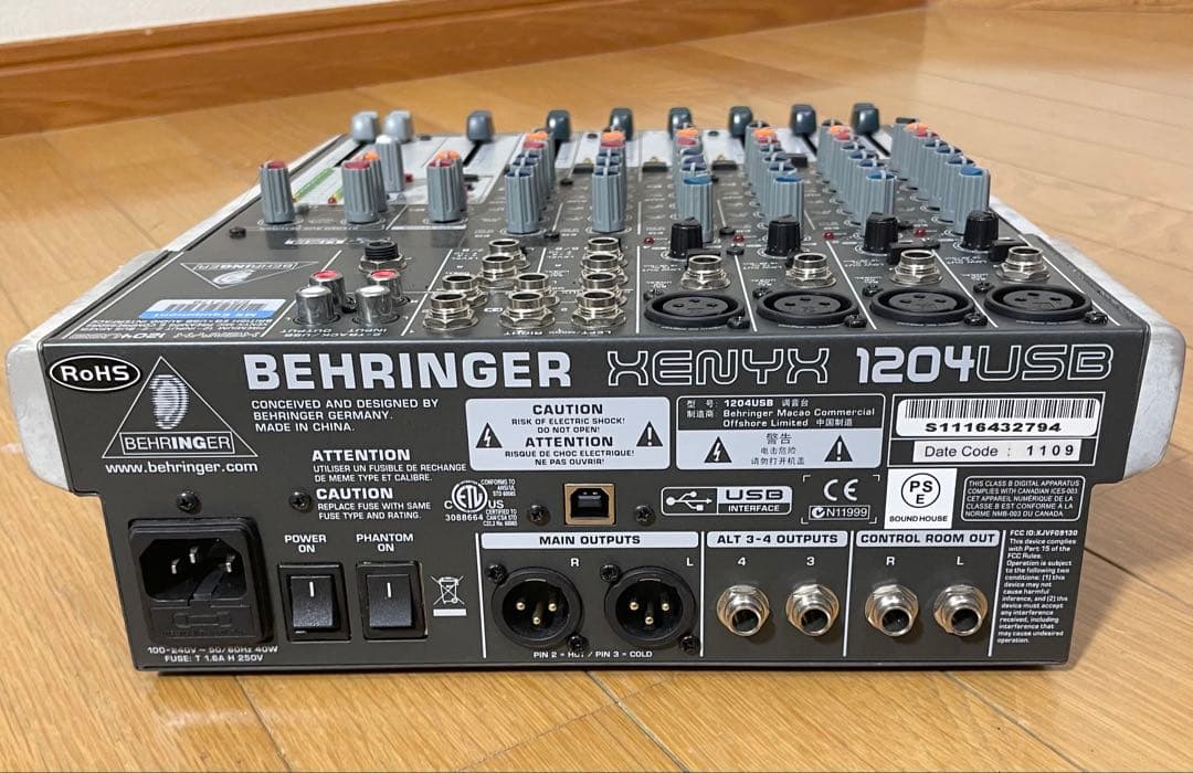【動作確認済み/１か月保証付き】BEHRINGER XENYX X1204USB