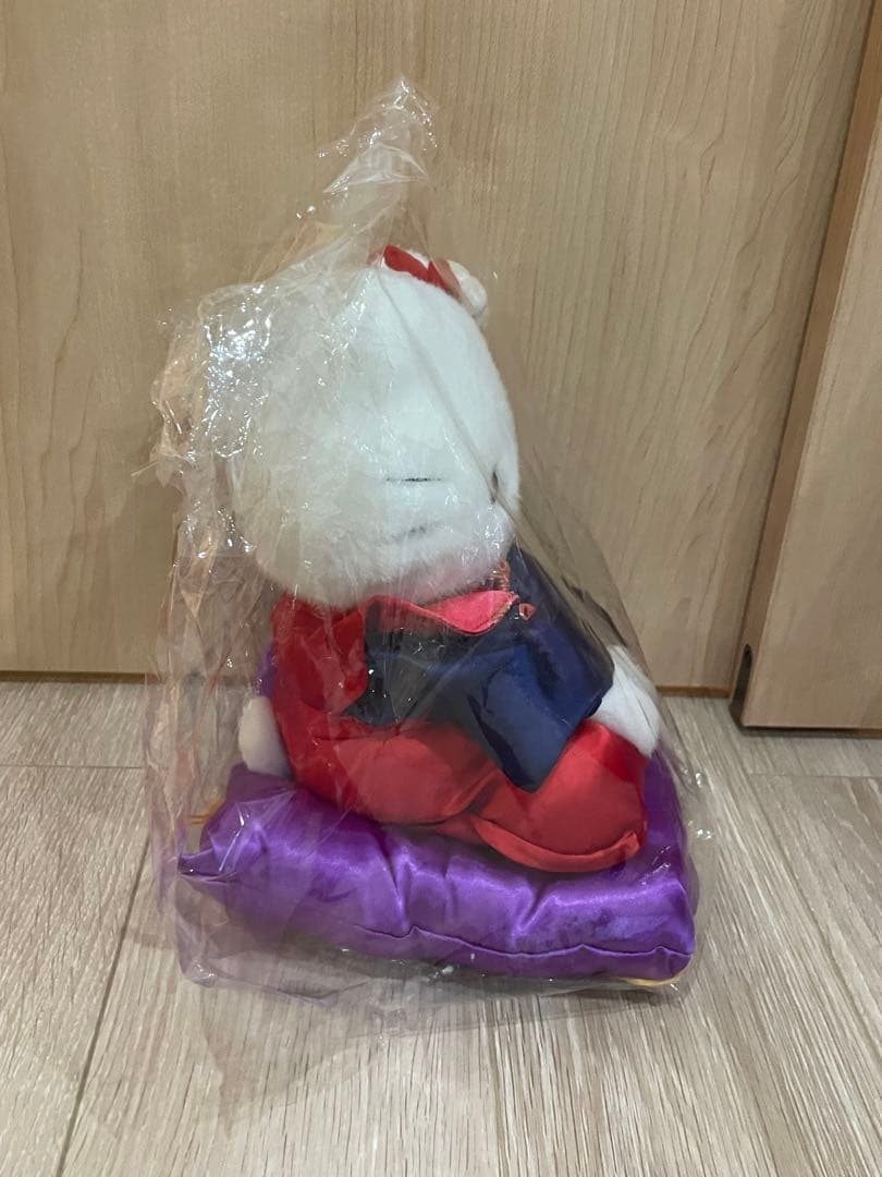 サンリオ　キティ　はろうきてぃ　レトロ　ぬいぐるみ　福まねき　着物　座布団　希少