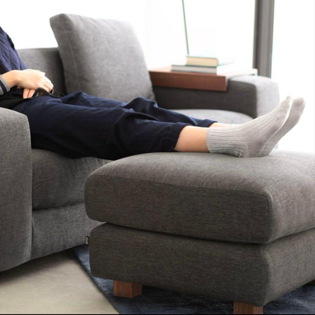 送料込‼️美品　NOYES ノイエス　オットマン　ネイビー