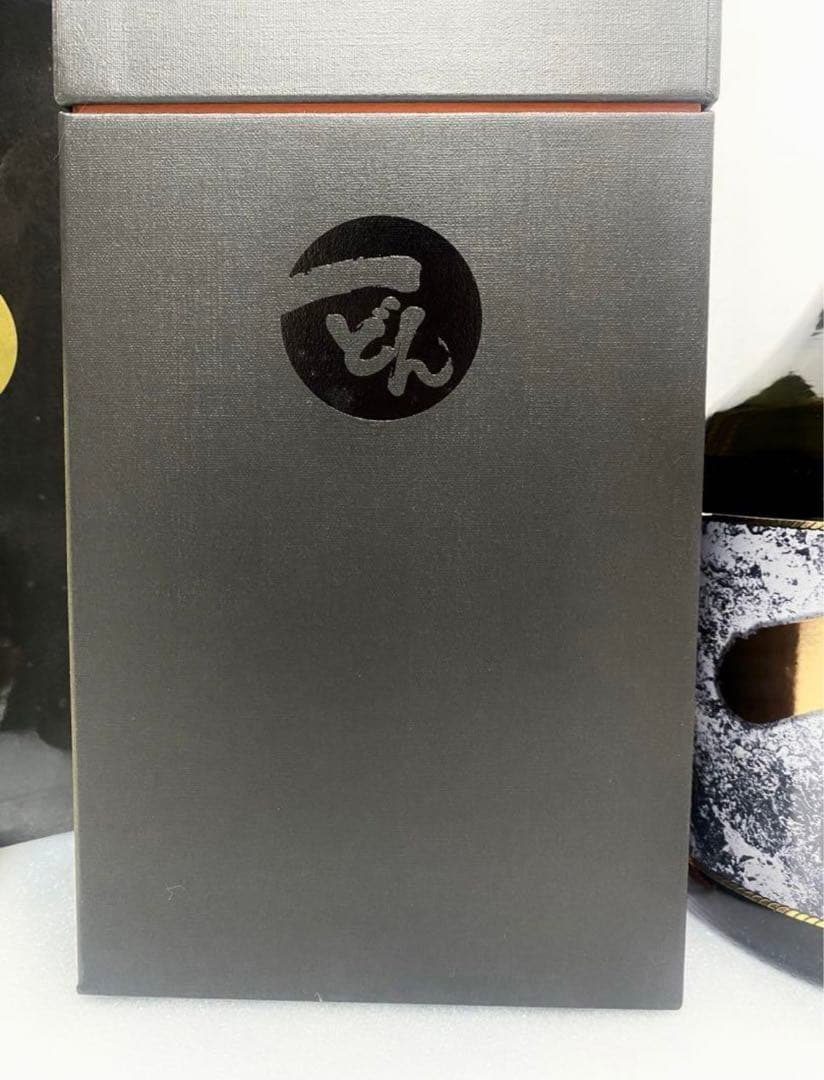 希少品】一どん化粧箱付1800ml 金ラベル 村尾 森伊蔵 魔王 - メルカリ