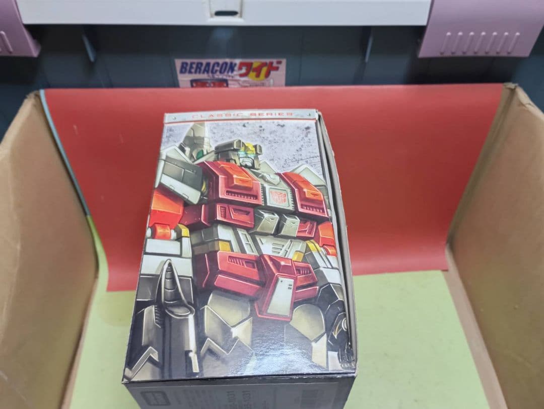 激レア!開封品 日本限定カラー トランスフォーマーウルトラクラス シルバーボルト