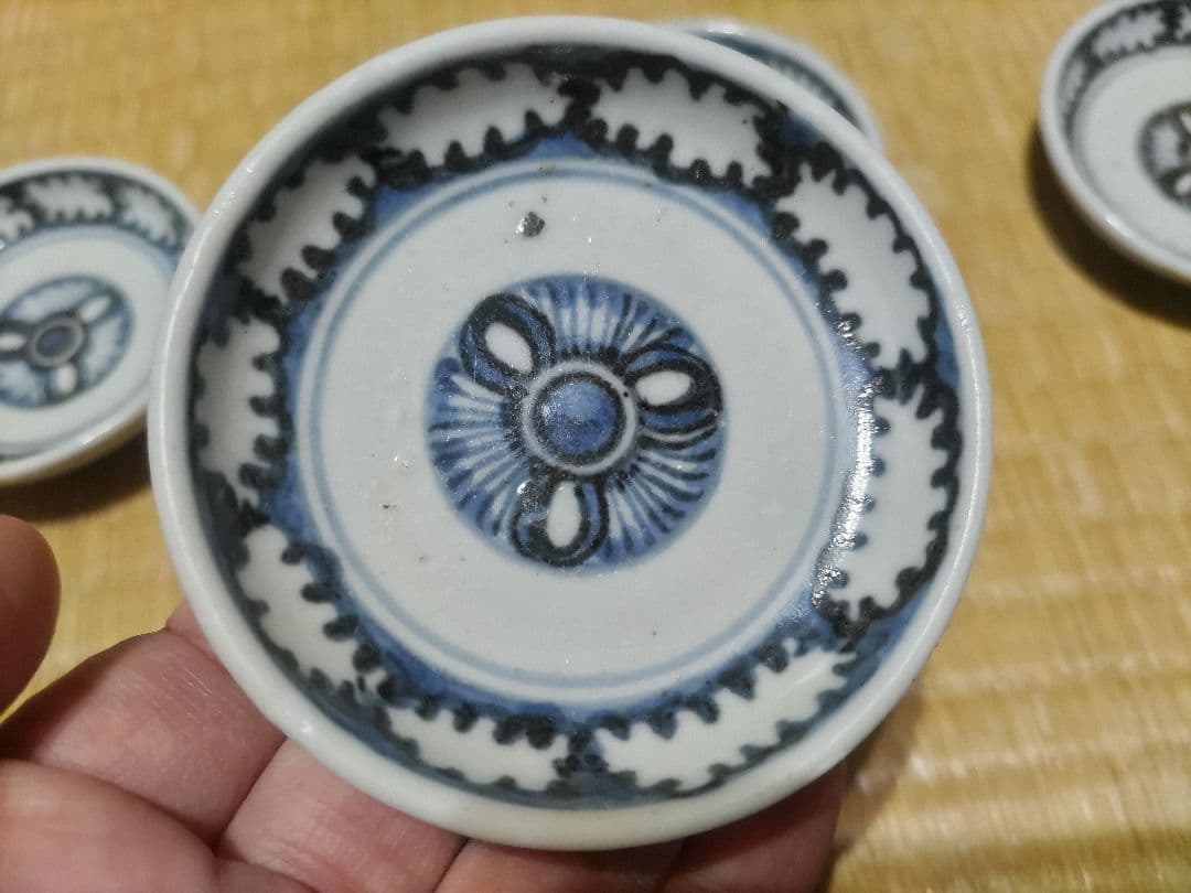 くらわんか 豆皿（5枚）白抜き 雪輪紋 裏：折れ松葉