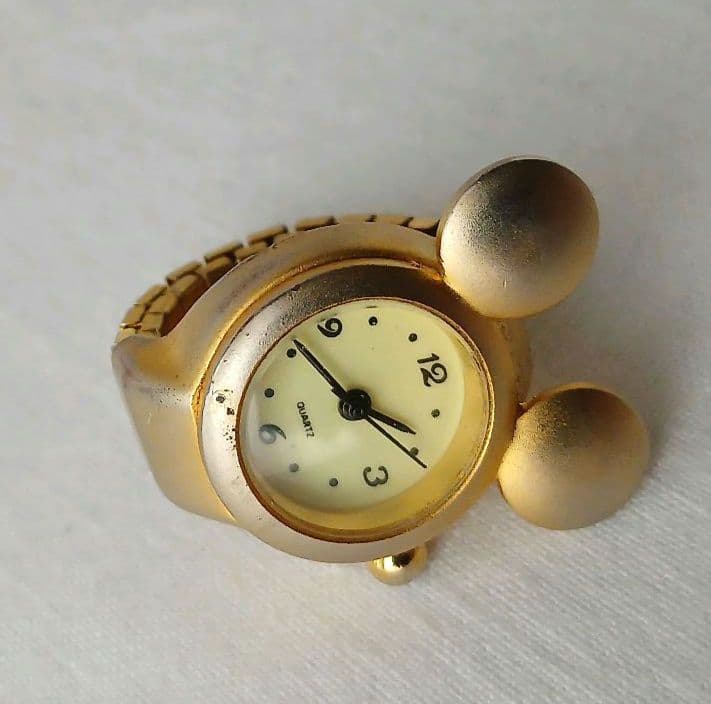 ディズニー ミッキー リングウォッチ ゴールドカラー クオーツ 指時計