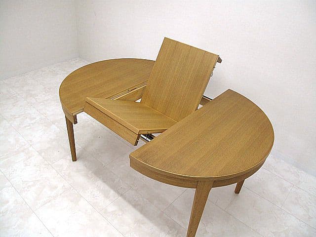 カリモク　ラウンド型エクステンションダイニングテーブル W96ｃｍ/137cm