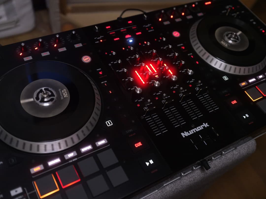 値下げ】Numark NS7 Ⅱ DJコントローラー (プラッター回転自走)