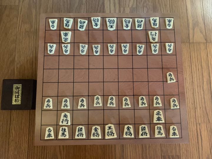 ★ 将棋盤★ 脚つき盤 貴重な駒　特選　将棋駒付き