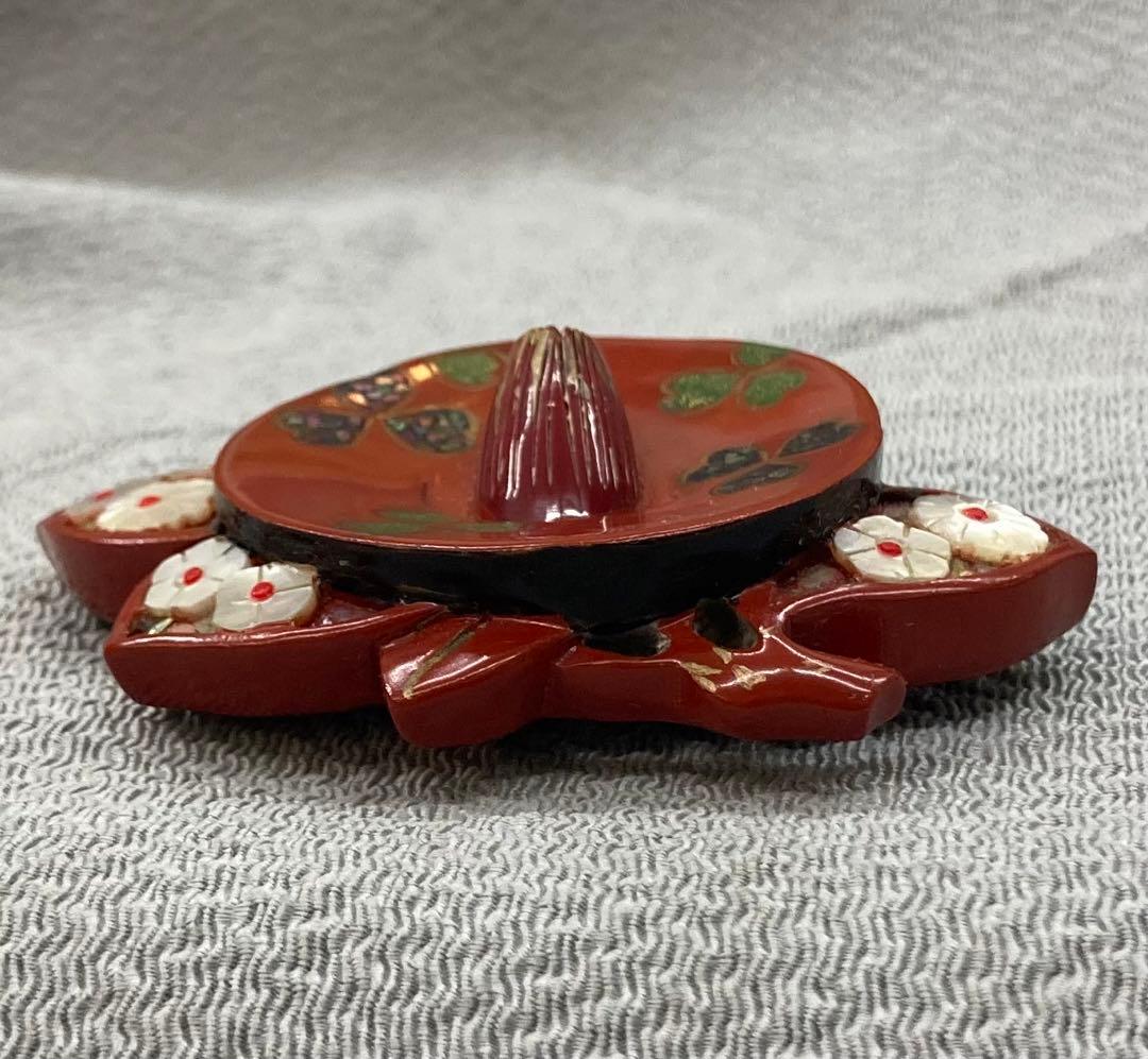 B65s 朱塗椿花形 帯留 菊花 螺鈿細工 C99994945 - アンティーク雑貨本物