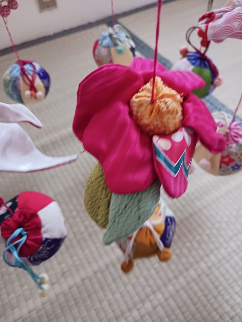 【寒波見舞いセール】雛人形　つるし雛　女児　手作り　豪華　7段×7列の49個