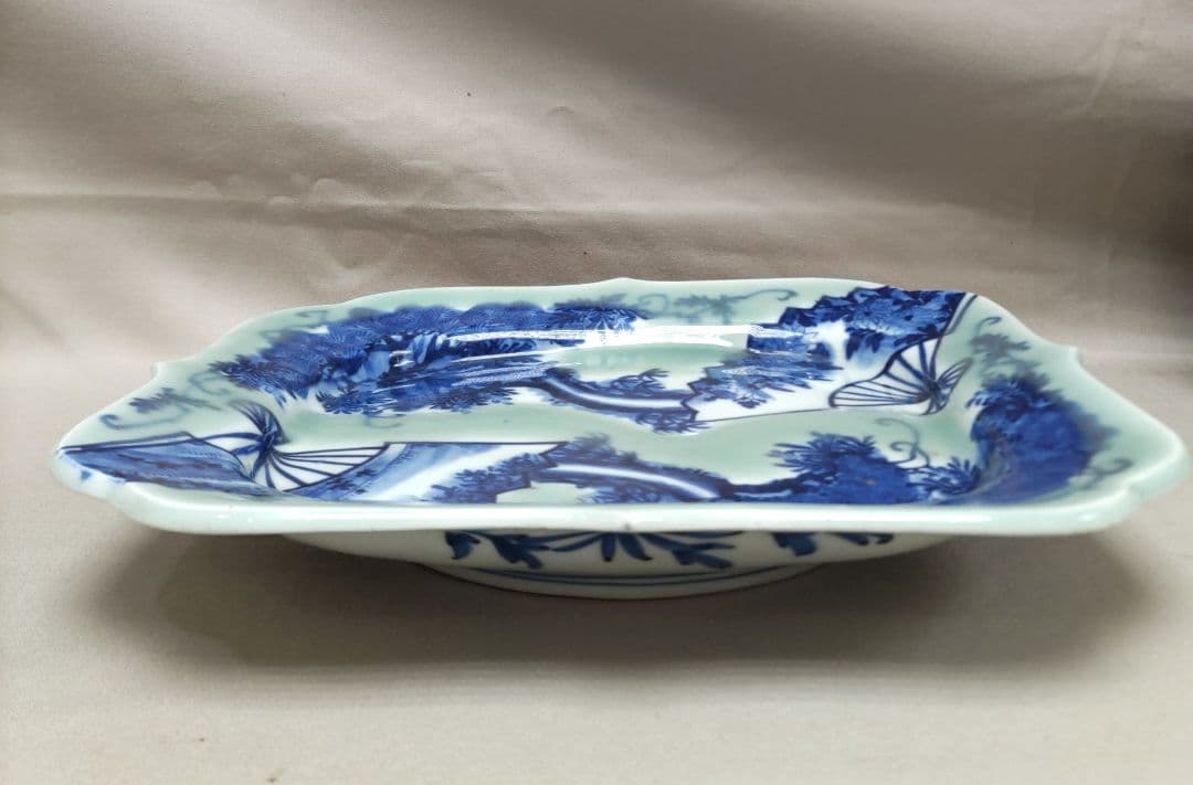 古伊万里青磁　扇面花の図　皿　D585