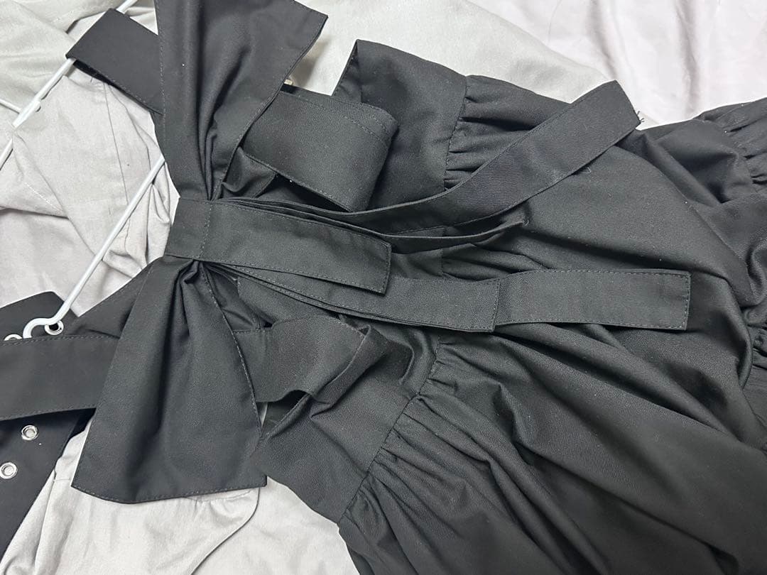 HEIHEI 吊りリボンスカート 黒