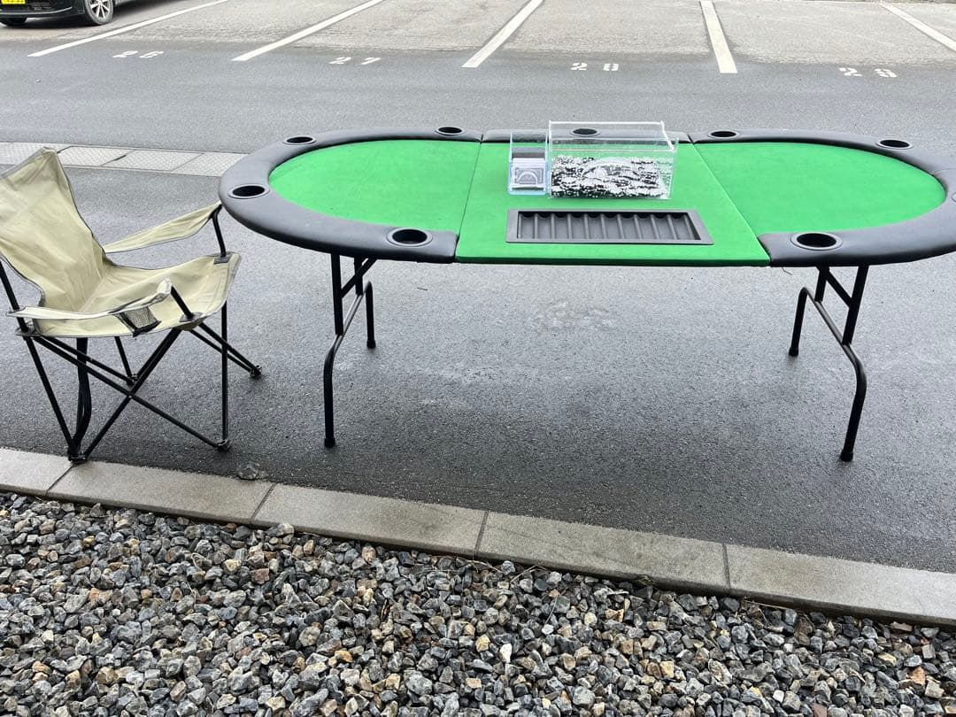 ポーカー台　ポーカー一式セット Amazon | トイザらス公式 ポーカーセット チップ200枚 トランプ付き