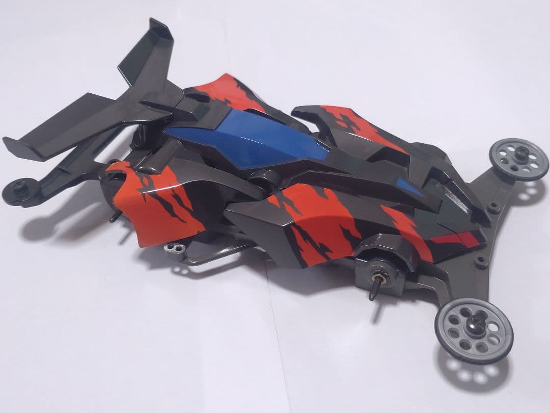 タミヤ ミニ四駆 シャドウブレイカーZ-3 塗装済ボディ