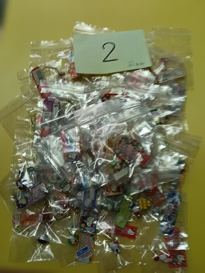 162個！ハローキティストラップ、ファスナーマスコット都道府県制覇３セット