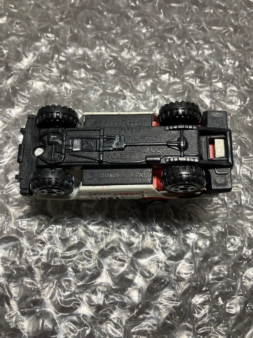 トミカ 黒箱 日本製 No.69 ニコン 特注 三菱 パジェロ 4WD