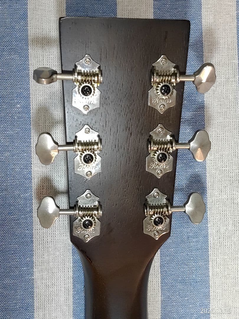 S.YAIRIのオールマホガニーアコースティックギターYF-04BL美品です。