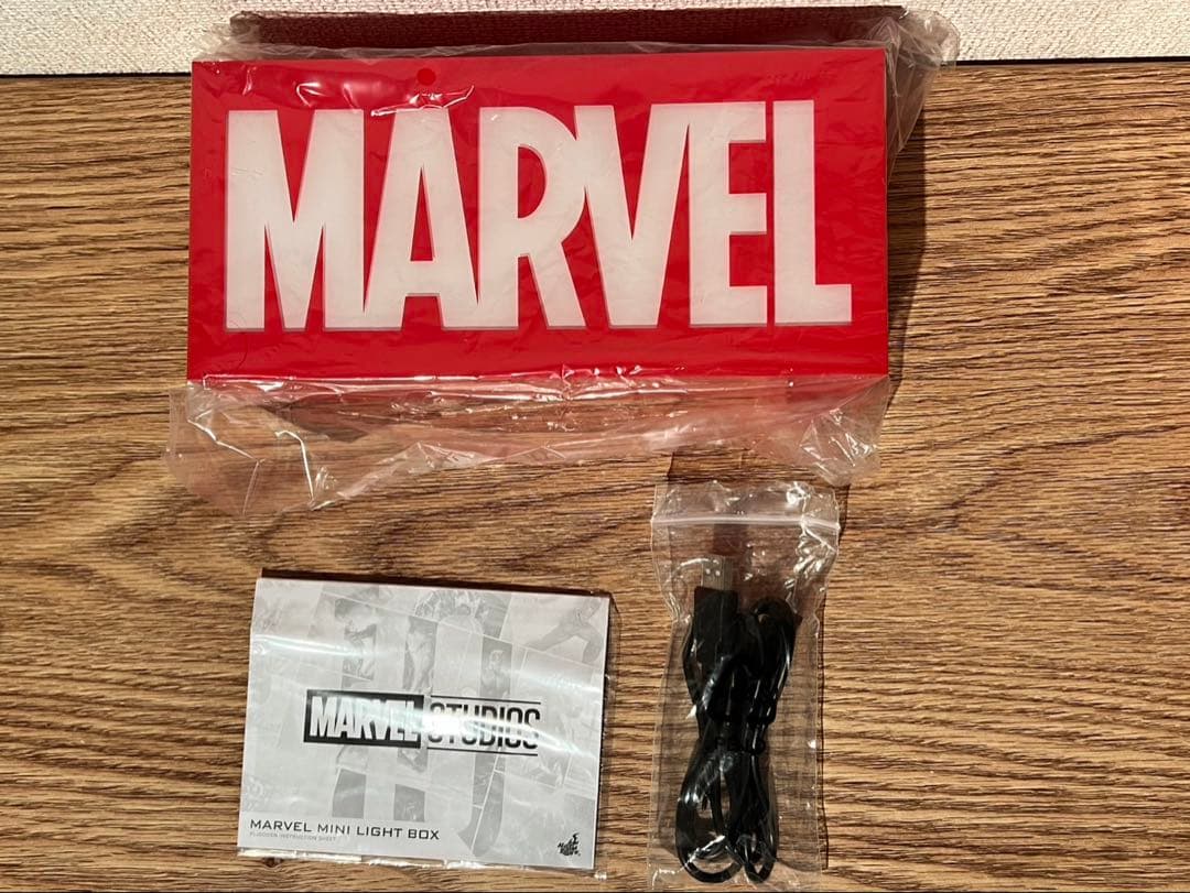MARVEL STUDIOS 10周年 ミニライトボックス ロゴライト