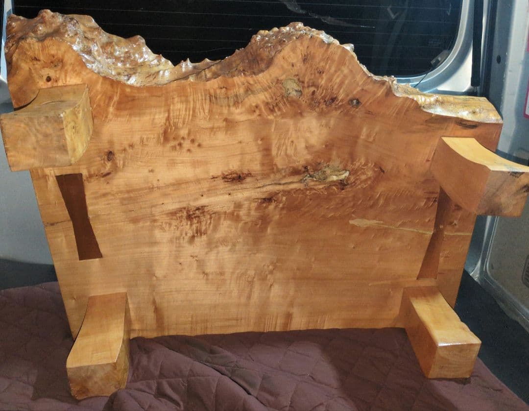 ポプラ　一枚板　テーブル　瘤杢　重厚感あり　レジンテーブルのベースにも