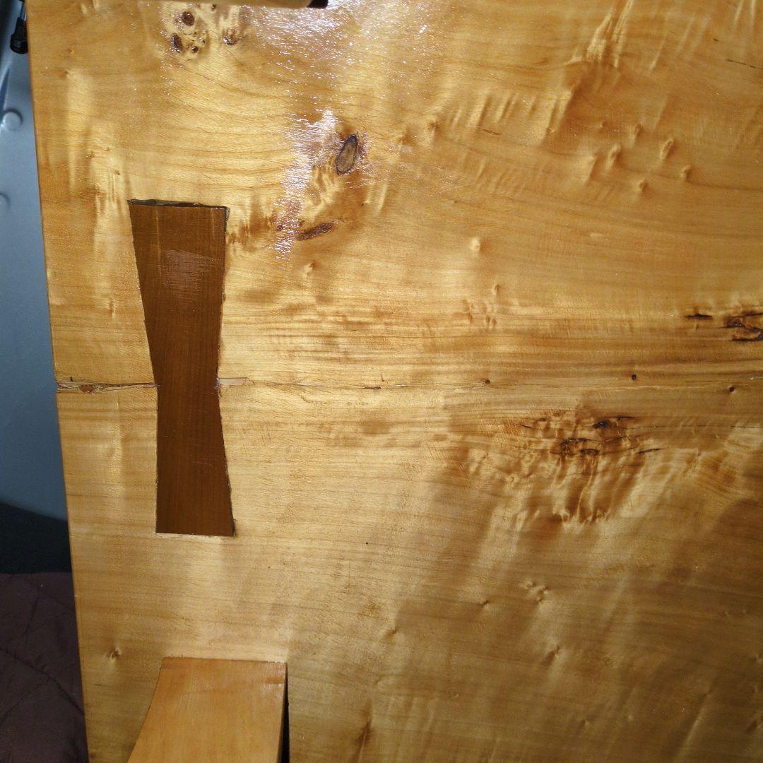 ポプラ　一枚板　テーブル　瘤杢　重厚感あり　レジンテーブルのベースにも