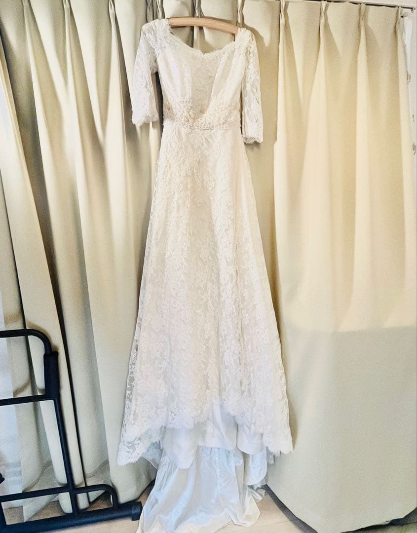 【最終値下げ】Aライン袖付きレースウェディングドレス