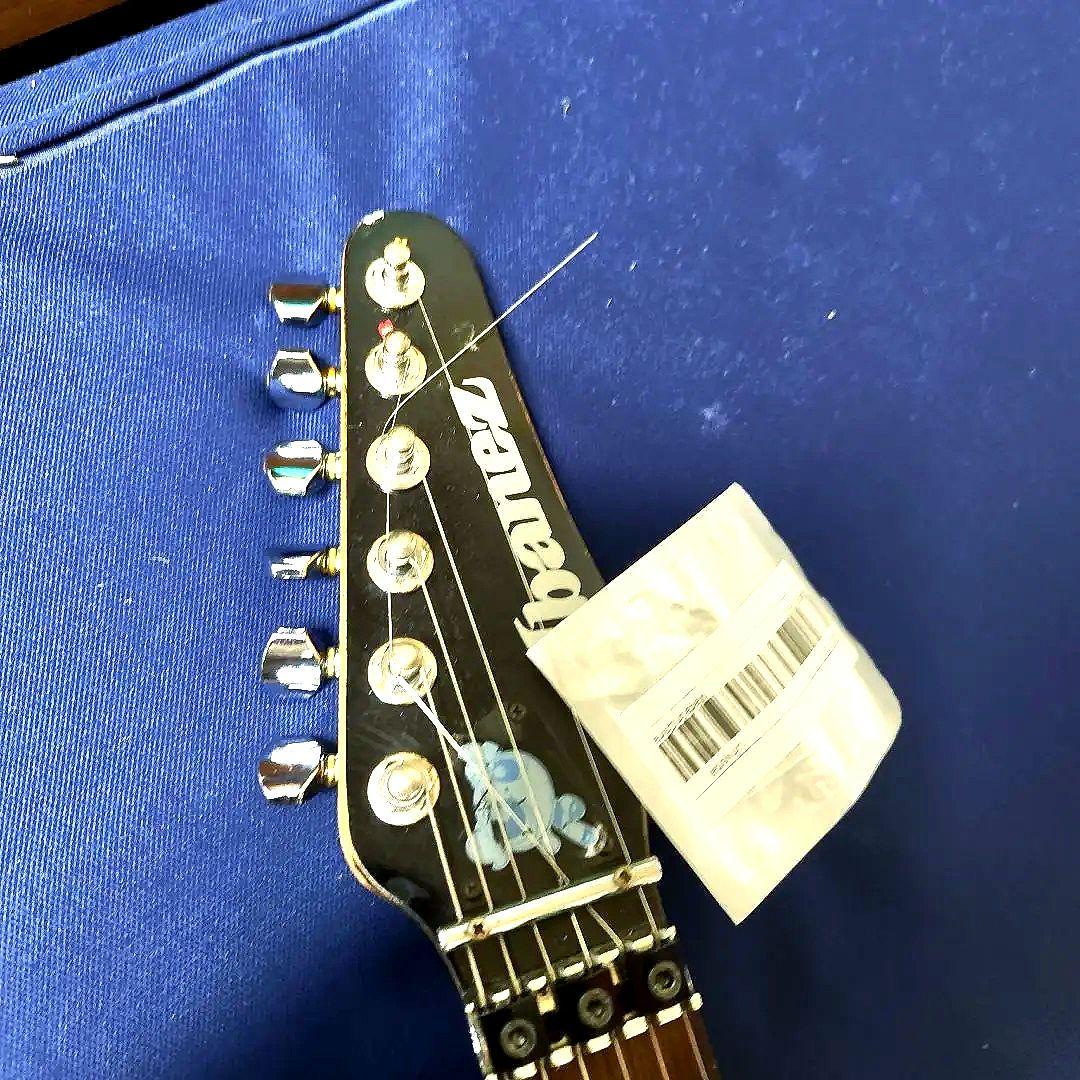 ライトブルー エレキギター ストラトタイプ