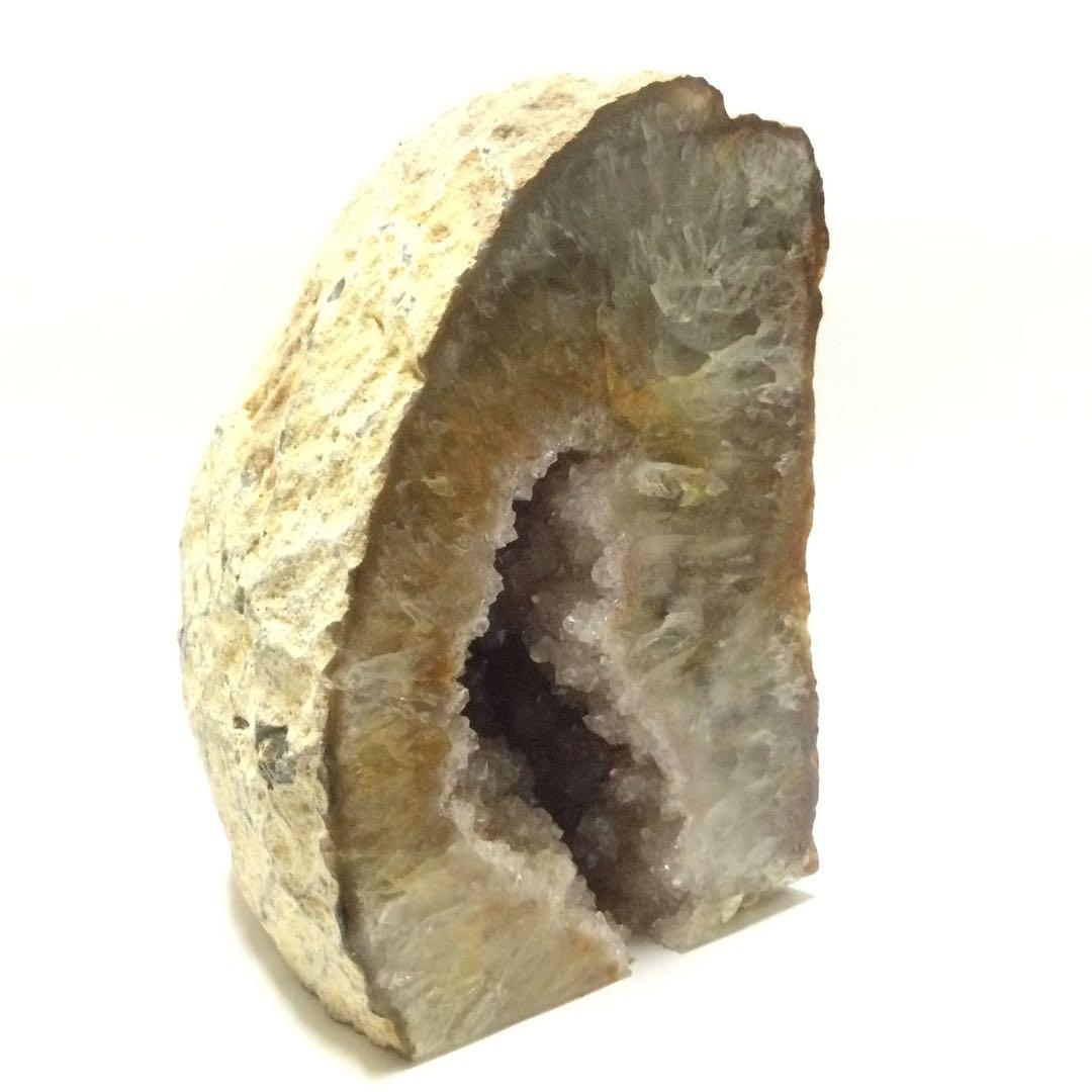 開運・金運のお守り☆龍神の宿る洞窟】龍穴 天然石 ジオードメノウ 原石