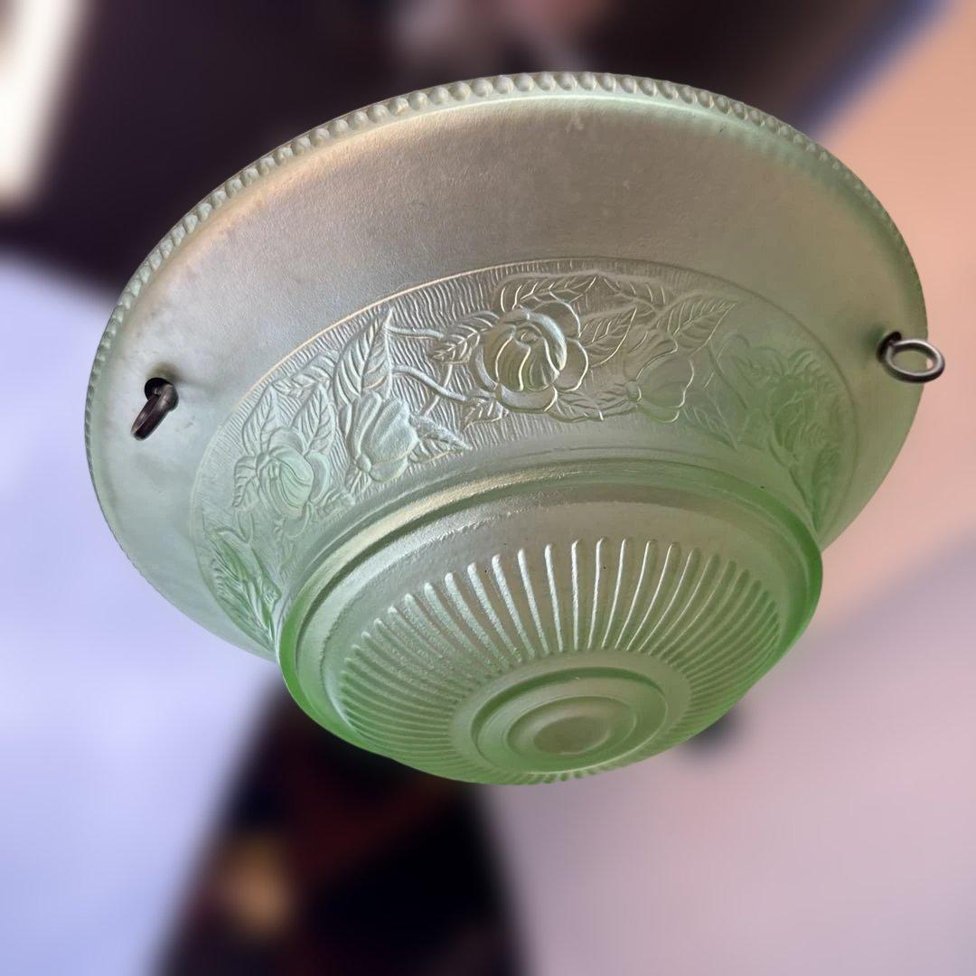 ウランガラスのランプシェード 吊り下げ式