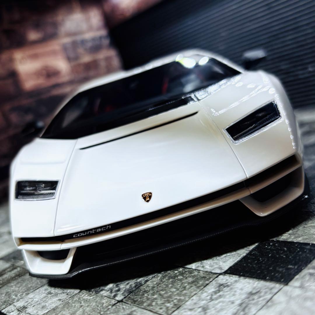 1/18 TOP SPEED ランボルギーニ カウンタック LPI 800-4