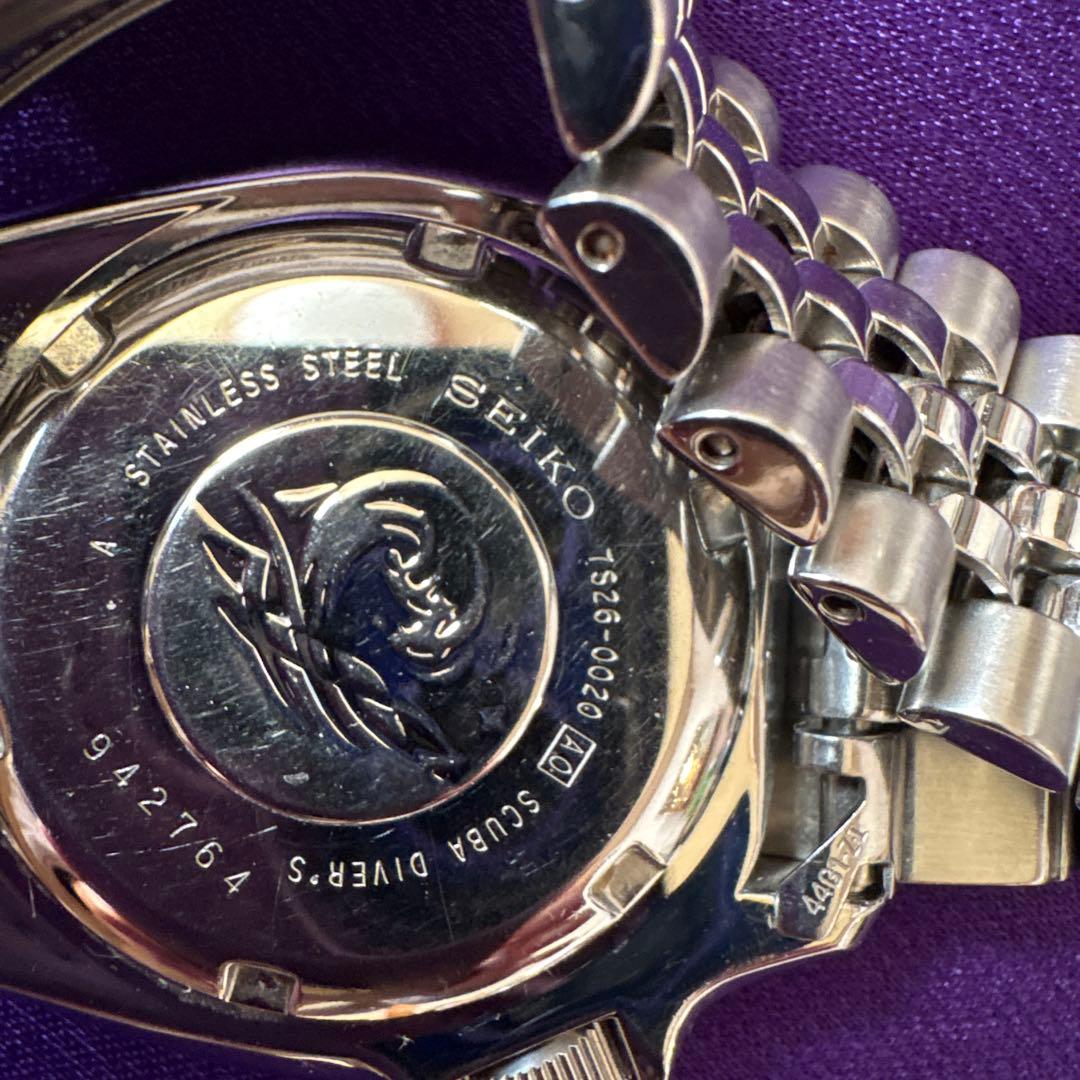 セイコー 自動巻き腕時計 黒/赤/青