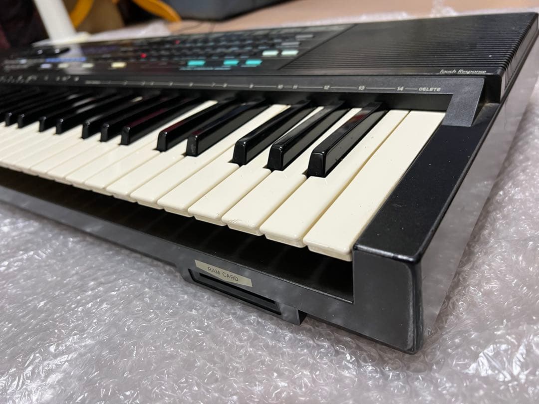 CASIO HT-6000 ヴィンテージ アナログシンセサイザー 8音ポリ