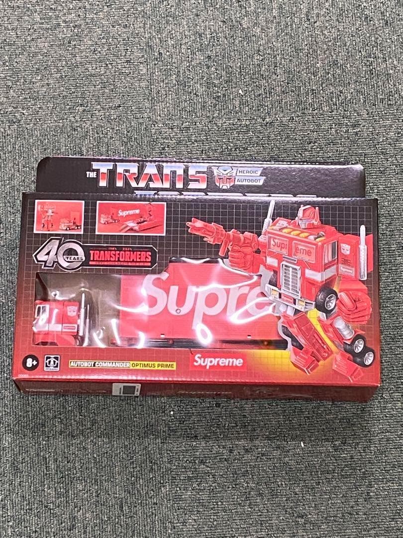 その他 Supreme Transformers G1 Optimus Prime