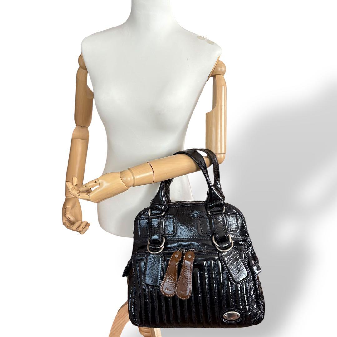 クロエ chloe ハンドバッグ 腕掛け パテントレザー 黒 ブラック ロゴ