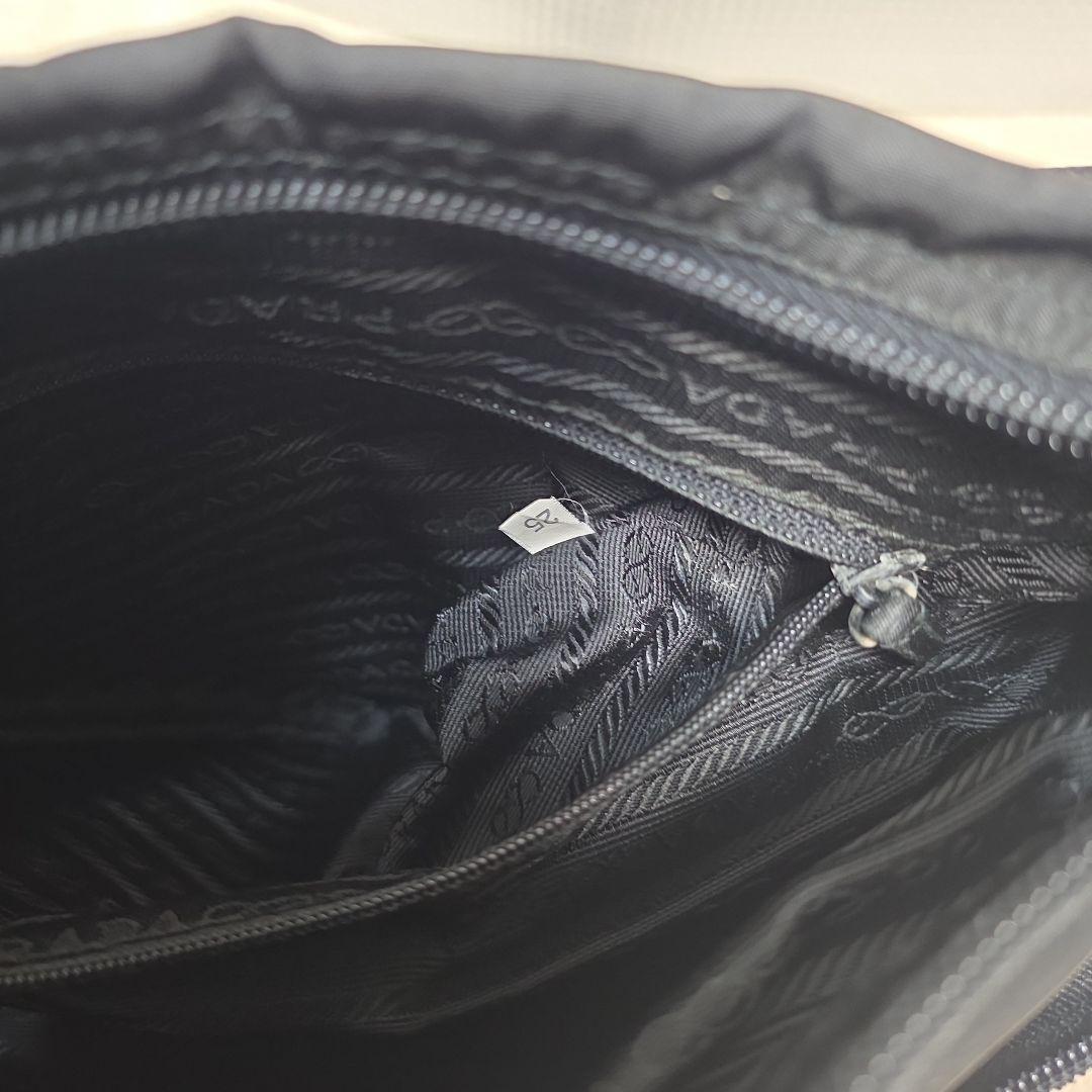 【良品✨】PRADA プラダ　ショルダーバッグ　メッセンジャーバッグ　ナイロン