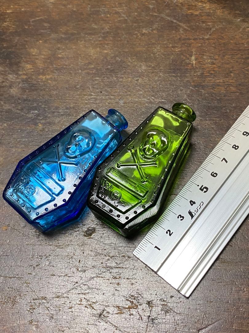 ビンテージ 骸骨デザイン ガラスボトル 2色セット