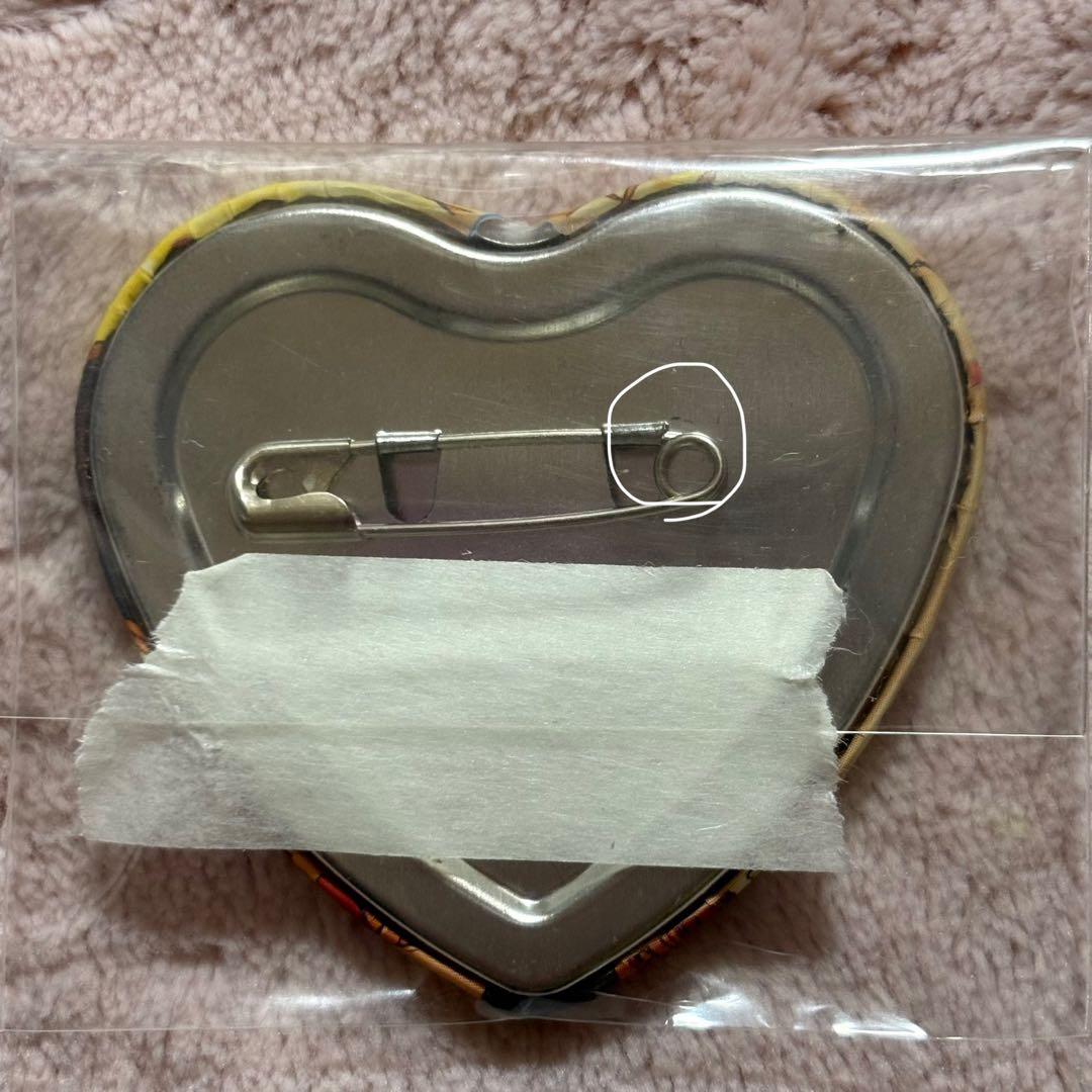 あんスKnights 朔間凛月　ハート缶バッジ　オペレッタ とるパカ