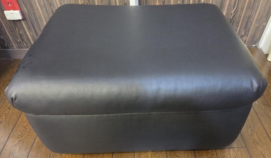 〈日本フクラ〉スツール Ｎ103-17 黒 ビニールレザー 現状渡し