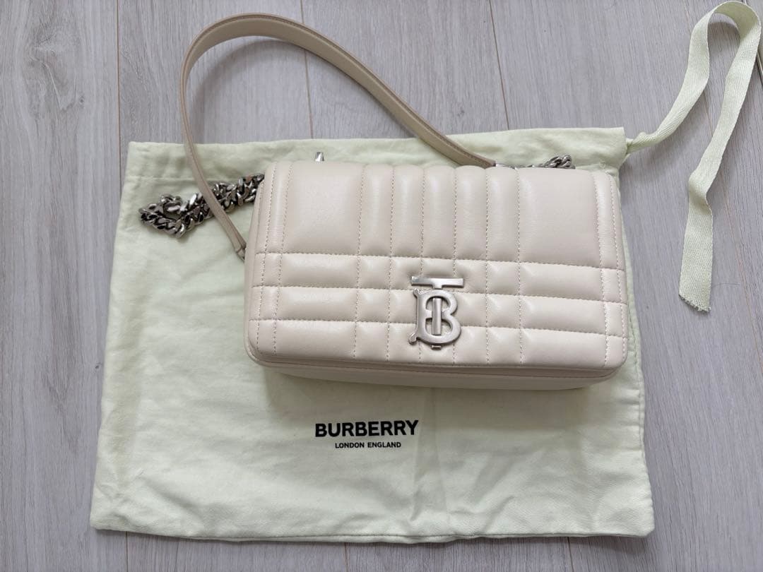 【いつむ】BURBERRY LOLA バーバリー ローラショルダーバッグ