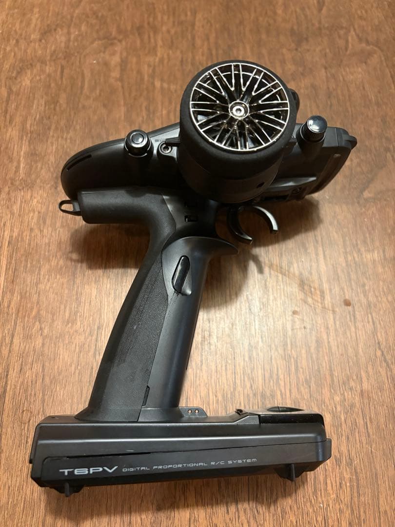 Futaba 6PV - 2.4G ラジオコントロールシステム